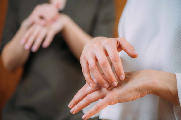 EFT to transform negative thoughts, two people practising EFT.
